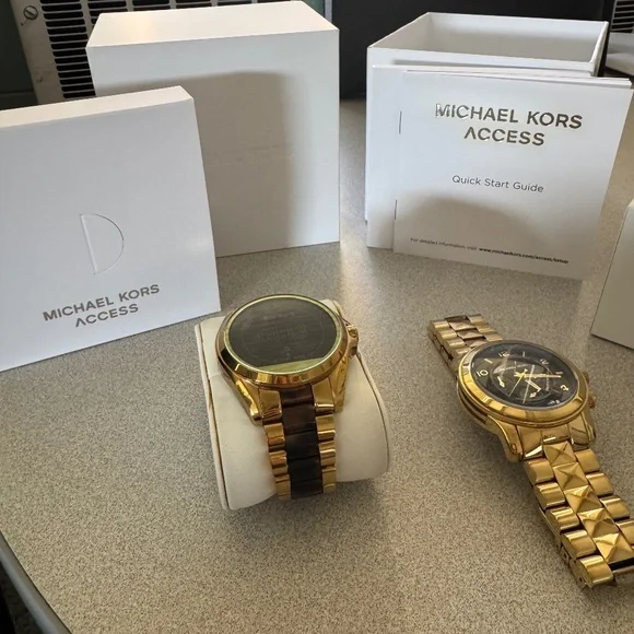 MICHAEL Michael Kors | Accessories | Michael Kors Smart  display picture 2